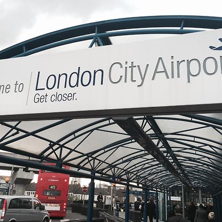 לונדון Canning Town 2 Bed Apartment מראה חיצוני תמונה