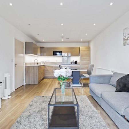 לונדון Canning Town 2 Bed Apartment מראה חיצוני תמונה