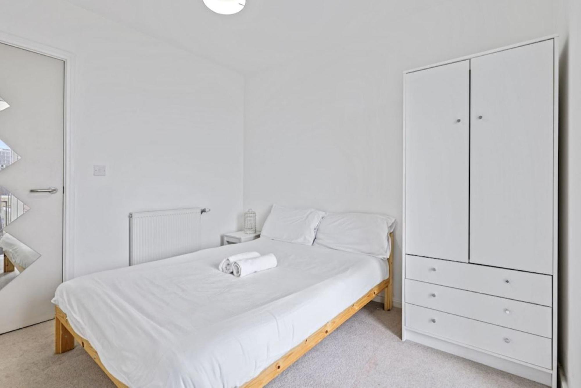 לונדון Canning Town 2 Bed Apartment מראה חיצוני תמונה